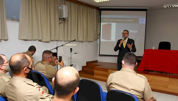 Aula Inaugural do Curso de Formação de Oficiais Intrutores de Armamento e Tiro da PMSC